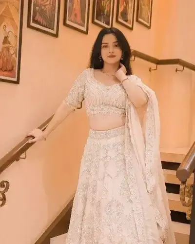 Escort Kathalia